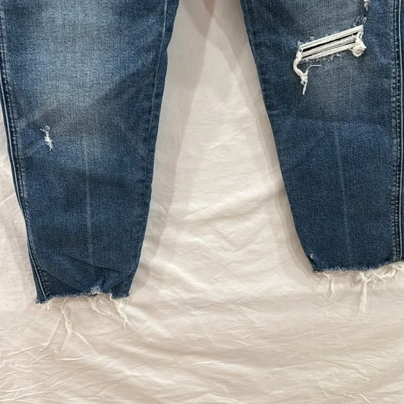 Gap Womens Cheeky Straight Jeans distressed - Picture 7 of 8